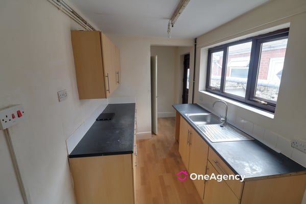 Furlong Road, Tunstall, Stoke-on-Trent, Staffordshire ST6 5UD