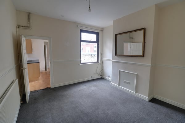 Furlong Road, Tunstall, Stoke-on-Trent, Staffordshire ST6 5UD