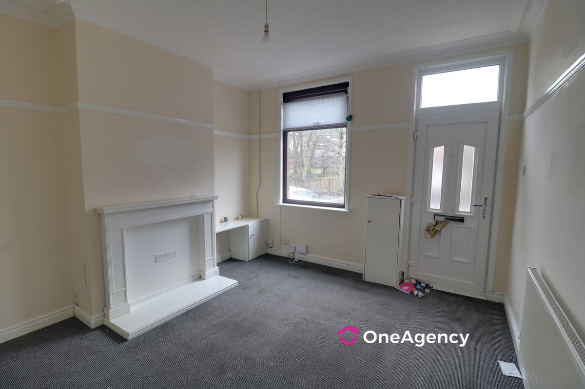 Furlong Road, Tunstall, Stoke-on-Trent, Staffordshire ST6 5UD