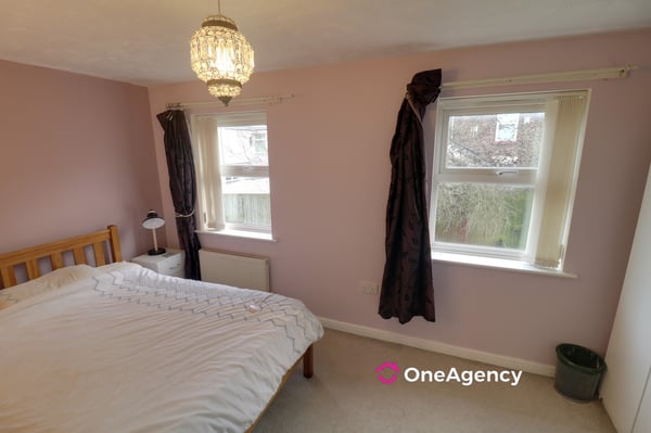 Furlong Road, Tunstall, Stoke-on-Trent, Staffordshire ST6 5TZ