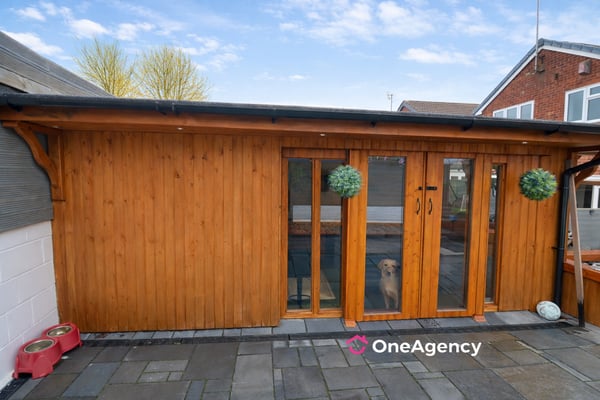 Shemilt Crescent, Bradeley, Stoke-on-Trent, Staffordshire ST6 7PL