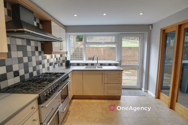 Fernwood Drive, Leek, Staffordshire ST13 8JA