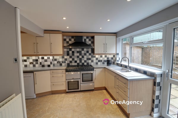 Fernwood Drive, Leek, Staffordshire ST13 8JA