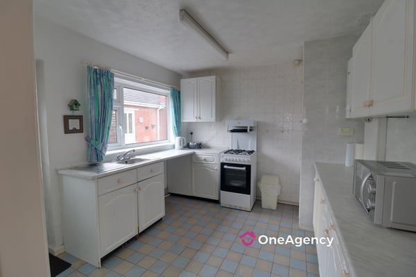 Kingsclere Grove, Sneyd Green, Stoke-on-Trent, Staffordshire ST1 6HQ