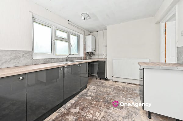 Sussex Drive, Kidsgrove, Stoke-on-Trent, Staffordshire ST7 1HG