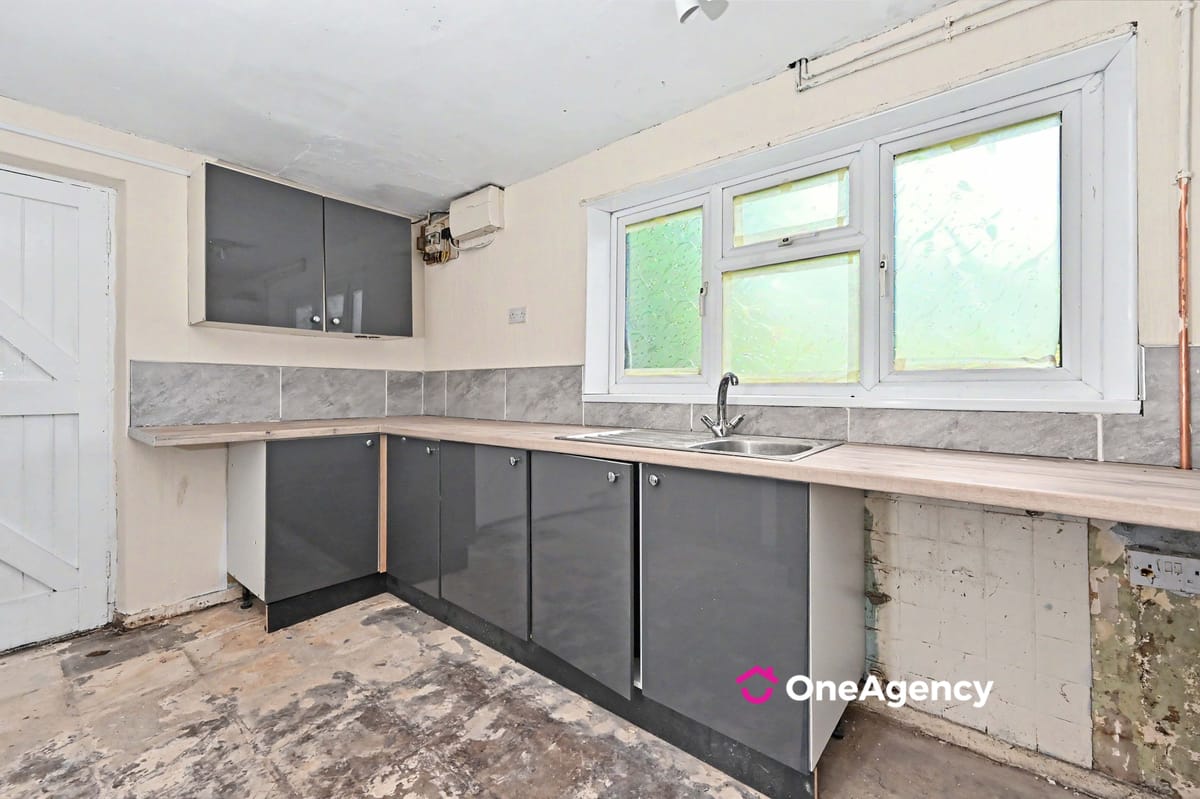 Sussex Drive, Kidsgrove, Stoke-on-Trent, Staffordshire ST7 1HG