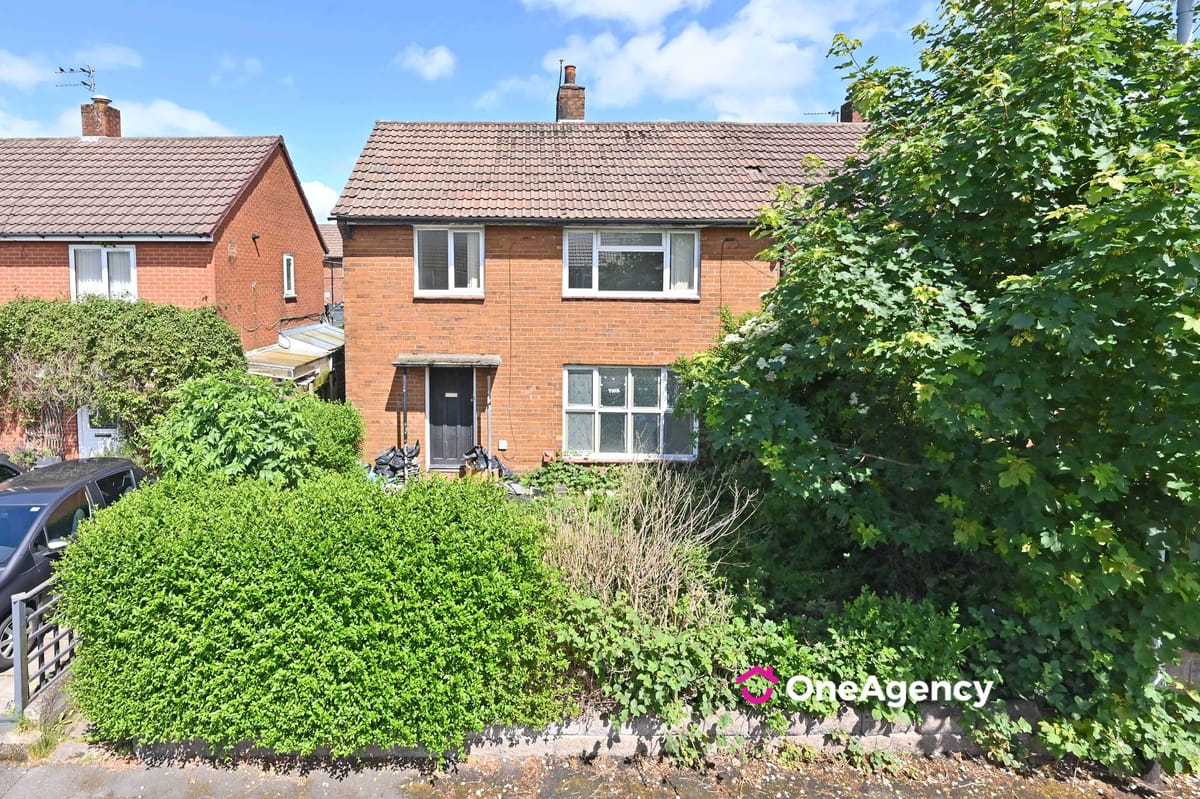 Sussex Drive, Kidsgrove, Stoke-on-Trent, Staffordshire ST7 1HG
