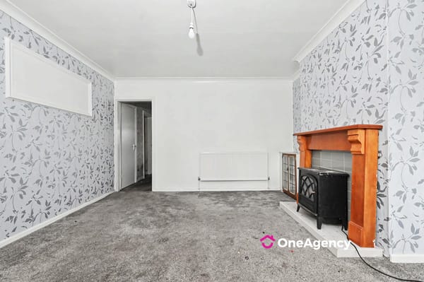 Tiverton Road, Bucknall, Stoke-on-Trent, Staffordshire ST2 0AZ