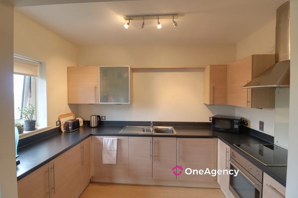 Quarry Avenue, Penkhull, Stoke-on-Trent, Staffordshire ST4 7EW