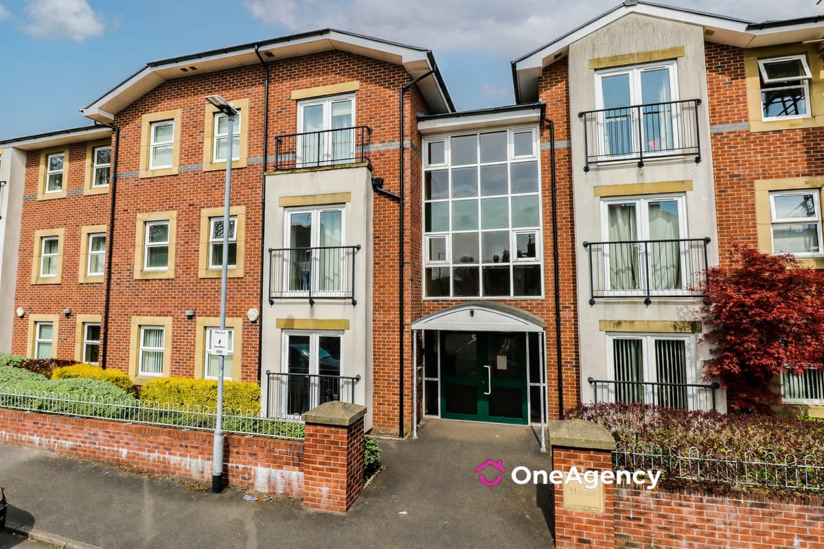 Quarry Avenue, Penkhull, Stoke-on-Trent, Staffordshire ST4 7EW