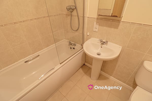 Quarry Avenue, Penkhull, Stoke-on-Trent, Staffordshire ST4 7EW