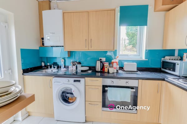 Buxton Avenue, Silverdale, Newcastle-under-Lyme, Staffordshire ST5 6RG