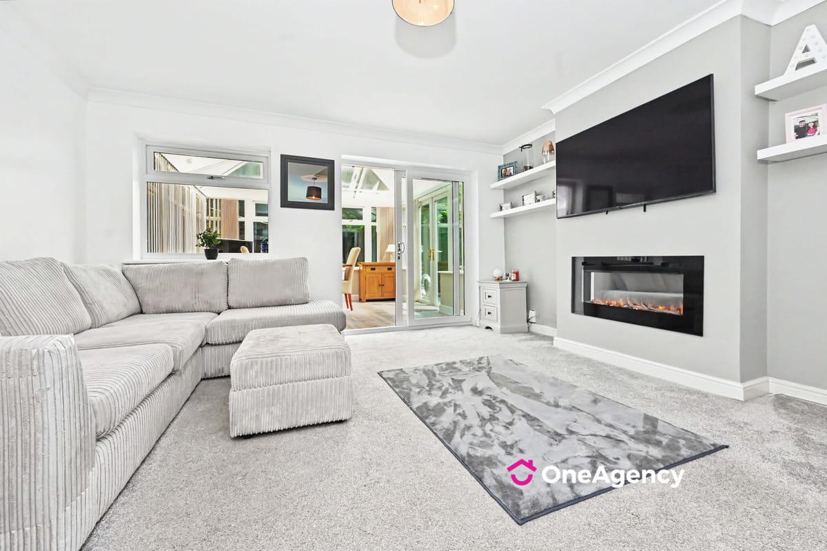 Lauren Close, Fenton, Stoke-on-Trent, Staffordshire ST4 2XL