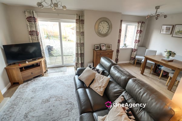 Debenham Crescent, Eaton Park, Stoke-on-Trent, Staffordshire ST2 9PF