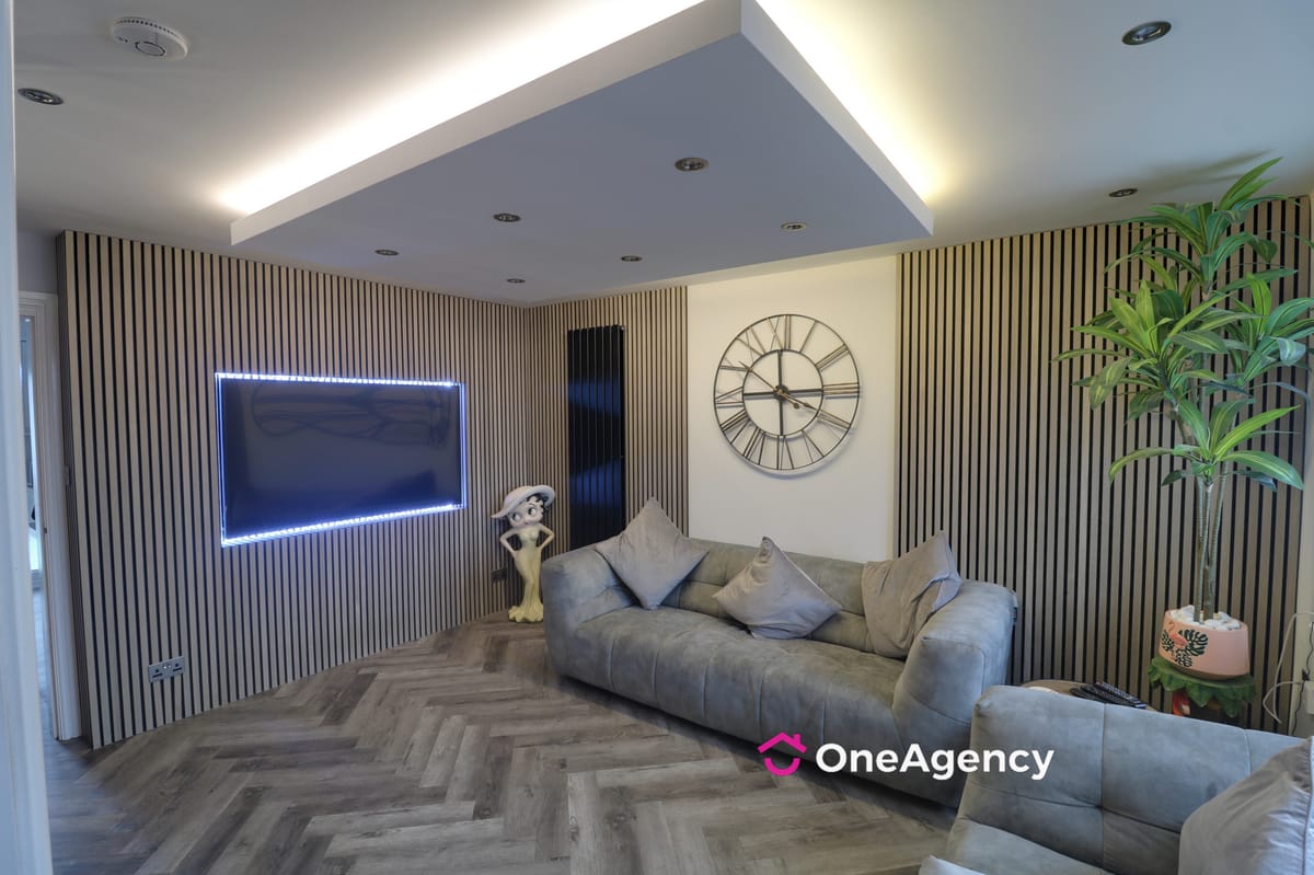 Shemilt Crescent, Bradeley, Stoke-on-Trent, Staffordshire ST6 7PL