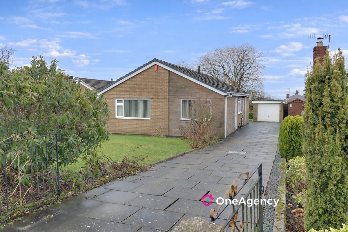 Kingsclere Grove, Sneyd Green, Stoke-on-Trent, Staffordshire ST1 6HQ