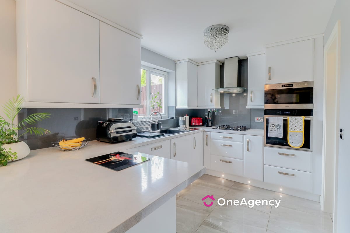 Gainsmore Avenue, Norton Heights, Stoke-on-Trent, Staffordshire ST6 8GE