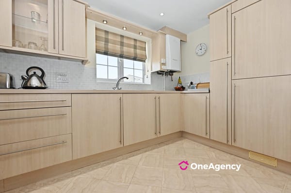 Trent Bridge Close, Trentham, Stoke-on-Trent, Staffordshire ST4 8JJ