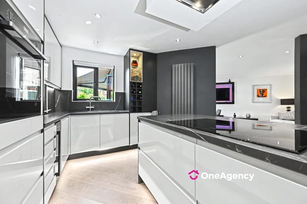 Alderley Rise, Burslem, Stoke-on-Trent, Staffordshire ST6 3EN