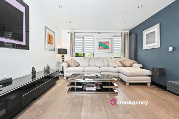 Alderley Rise, Burslem, Stoke-on-Trent, Staffordshire ST6 3EN