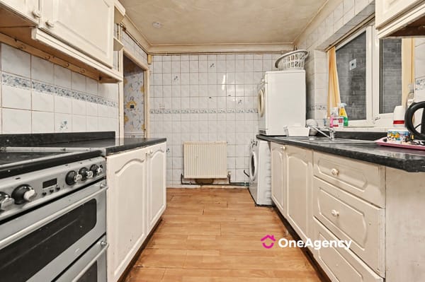 Swithin Drive, Fenpark, Stoke-on-Trent, Staffordshire ST4 3RF