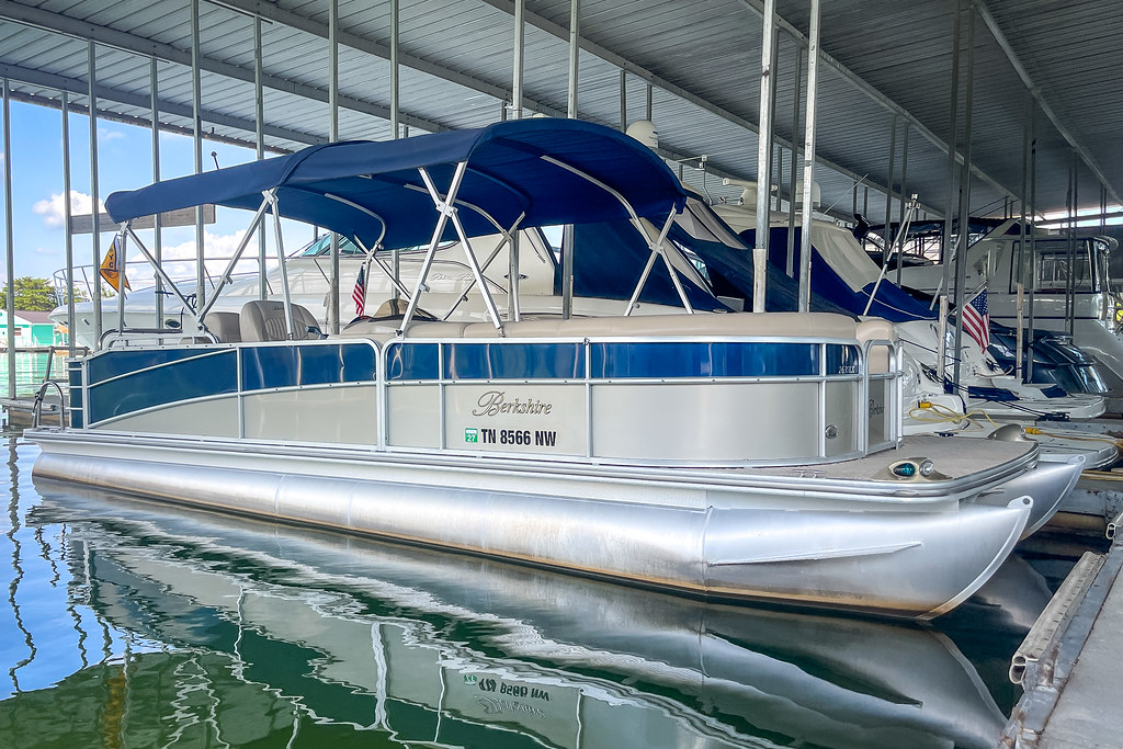 Berkshire 263 SLX Pontoon