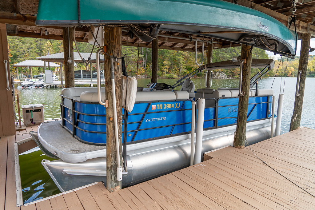 Sweetwater 2286C Pontoon
