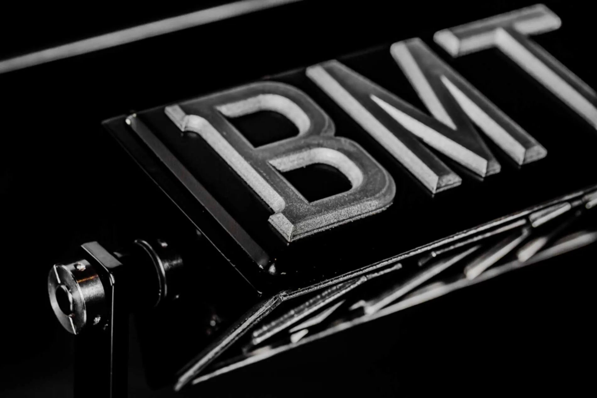 James Bond's rotating number plate