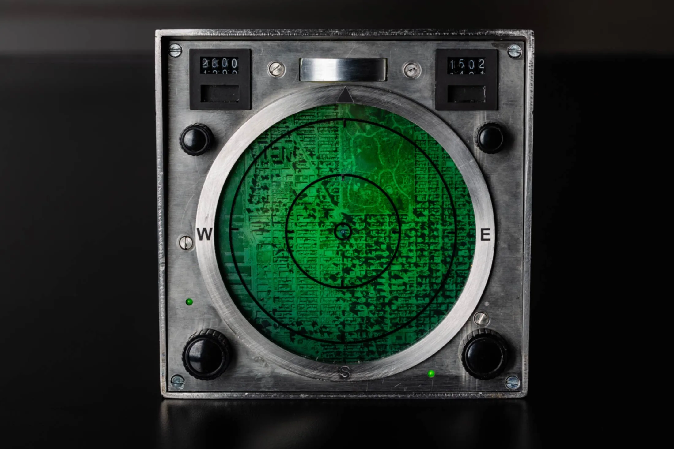 James Bond's radar tracking
