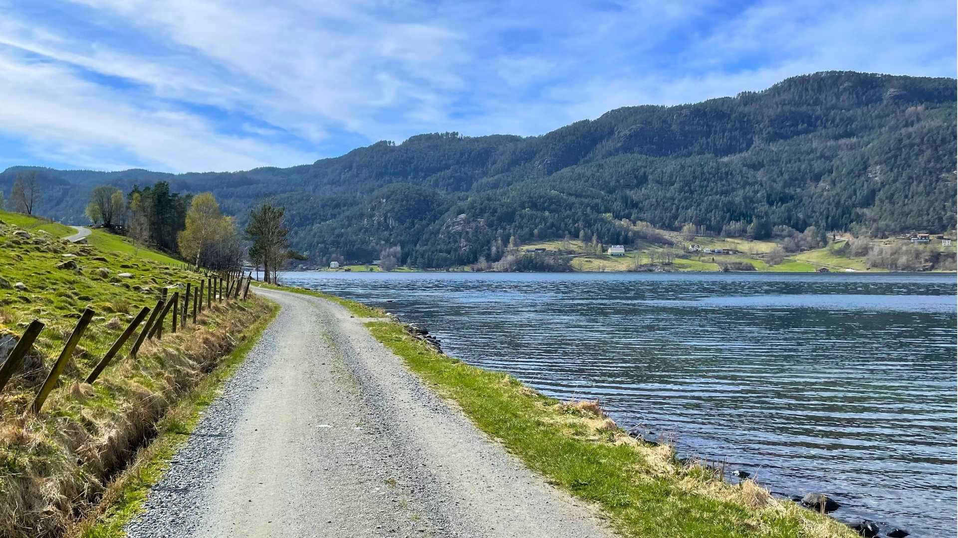 Fjord og fjell frå Erfjord