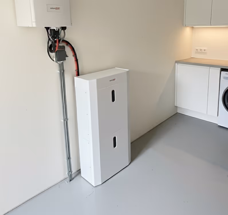 Thuisbatterij in bijkeuken