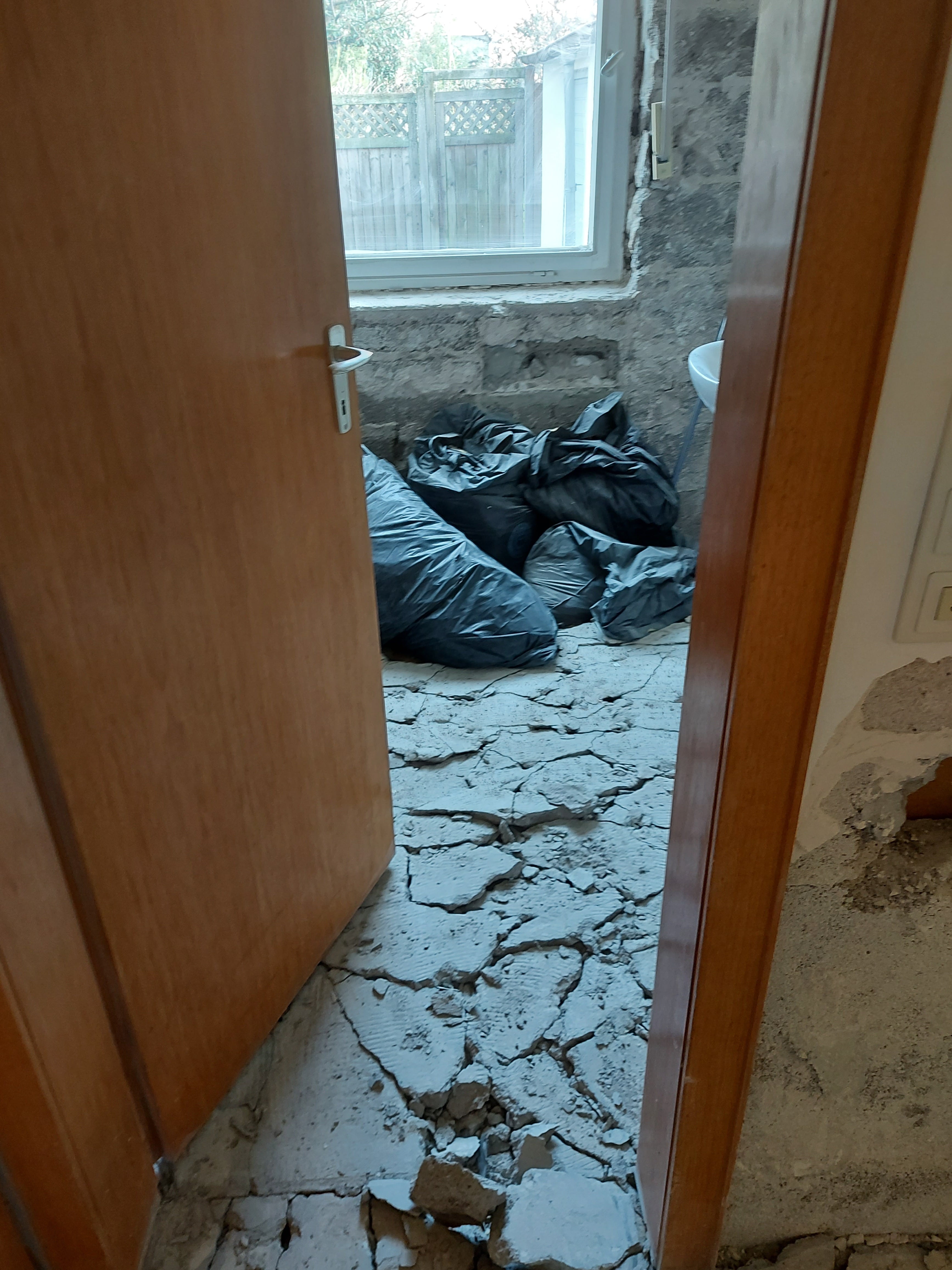 Komplettsanierung in Duisburg – Vorher Bild 1