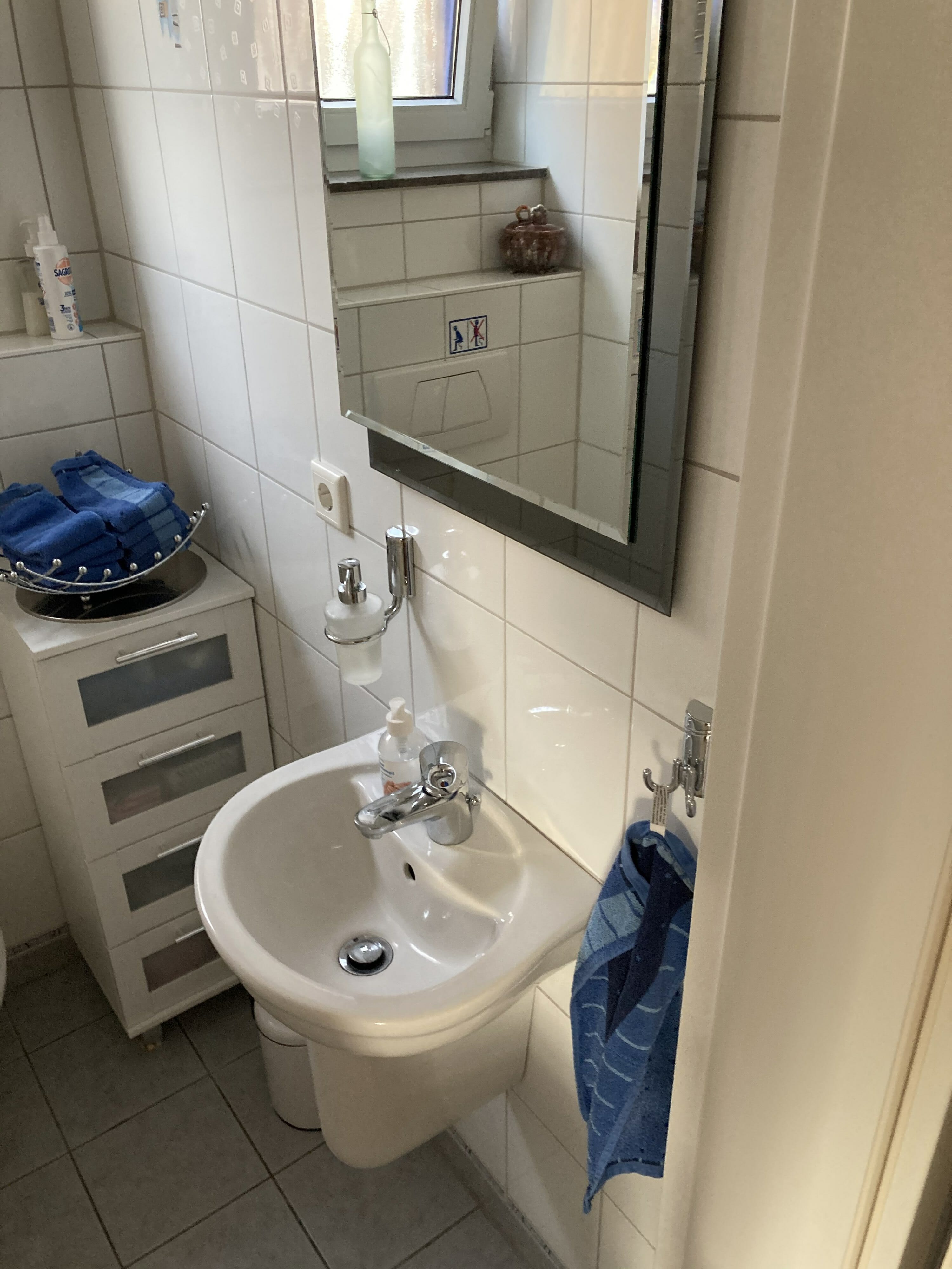 Gäste-WC Teilsanierung in Kempen – Vorher Bild 1