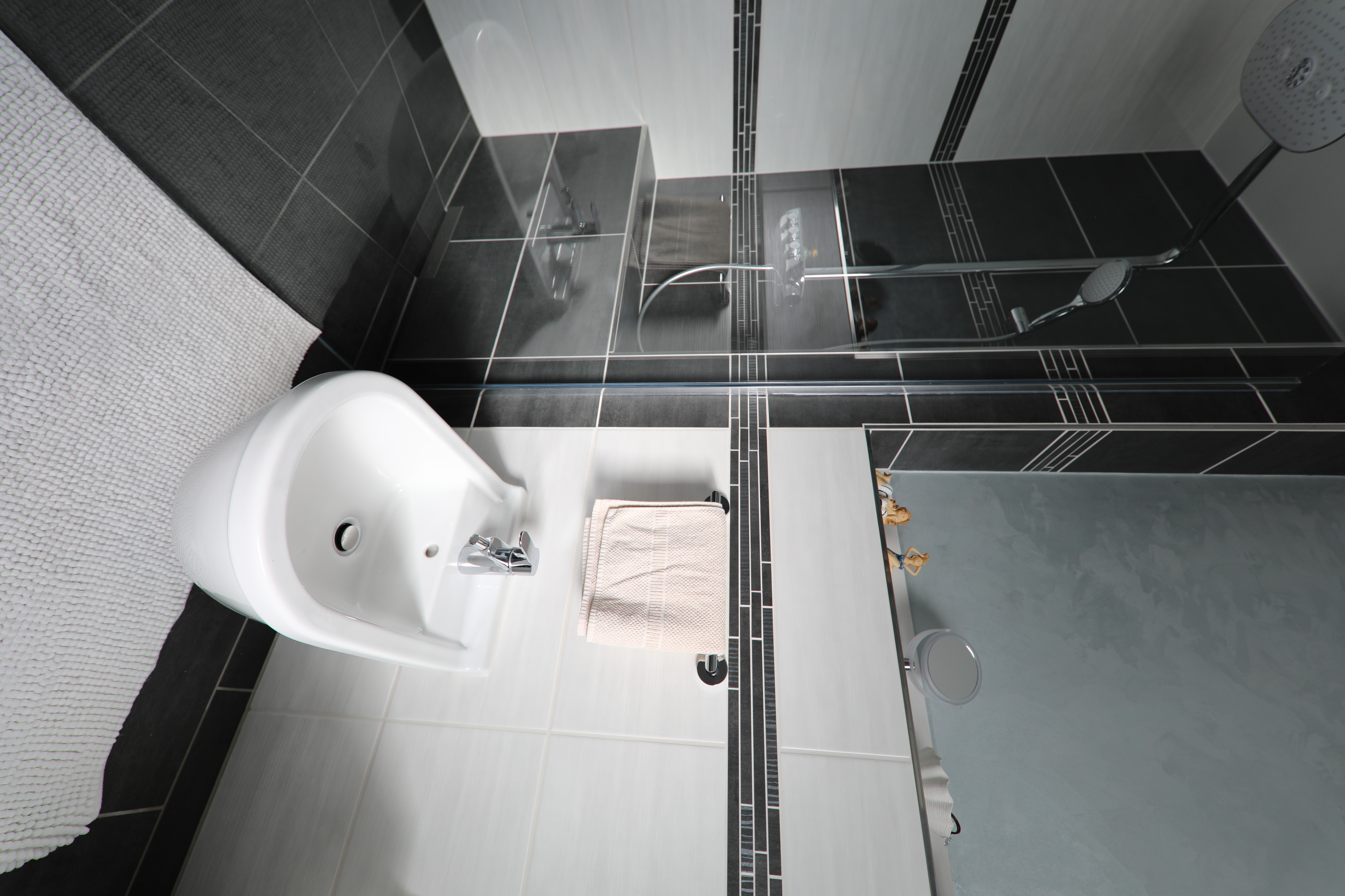 Badsanierung in Altbau – Nachher Bild 2