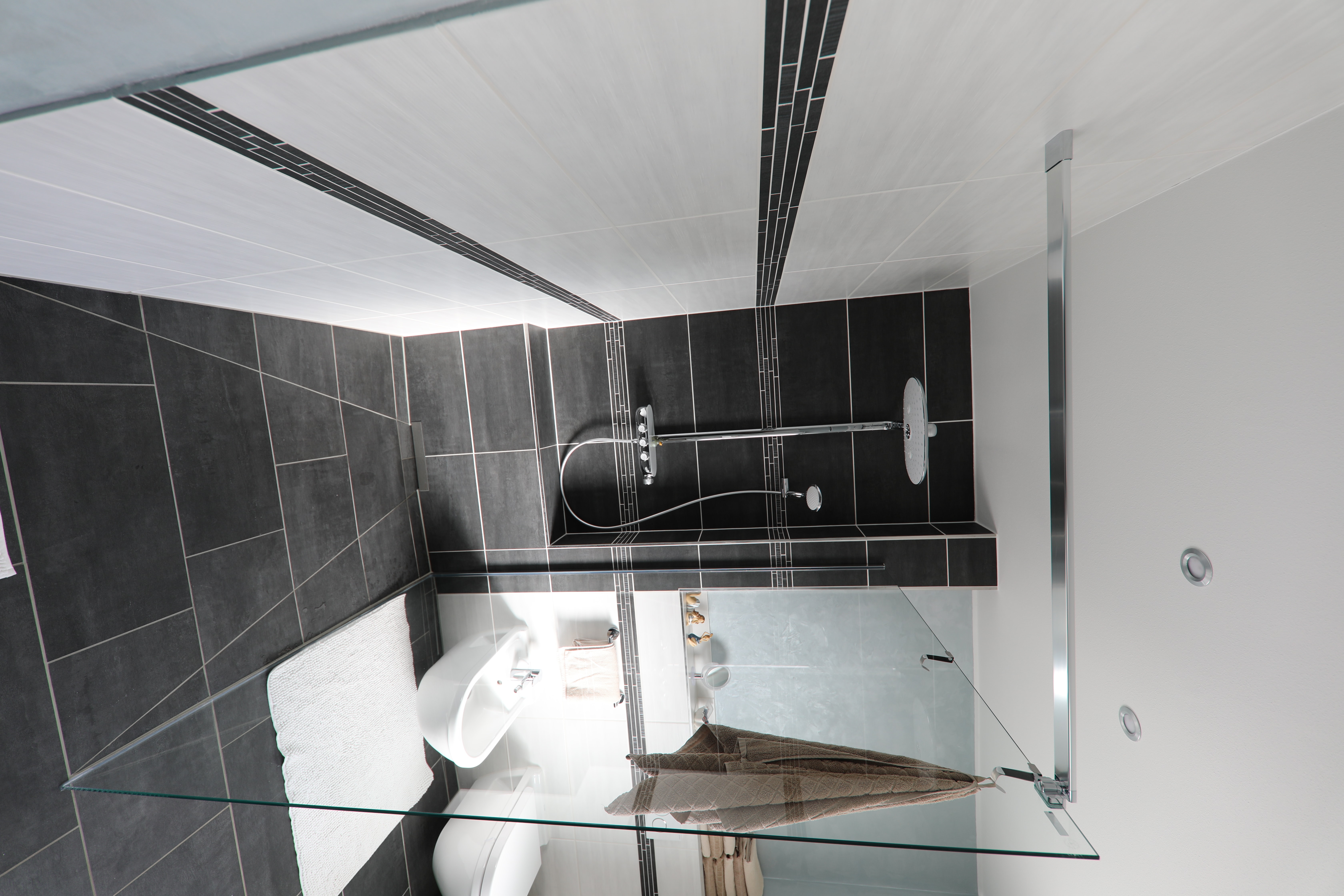 Badsanierung in Altbau – Nachher Bild 8