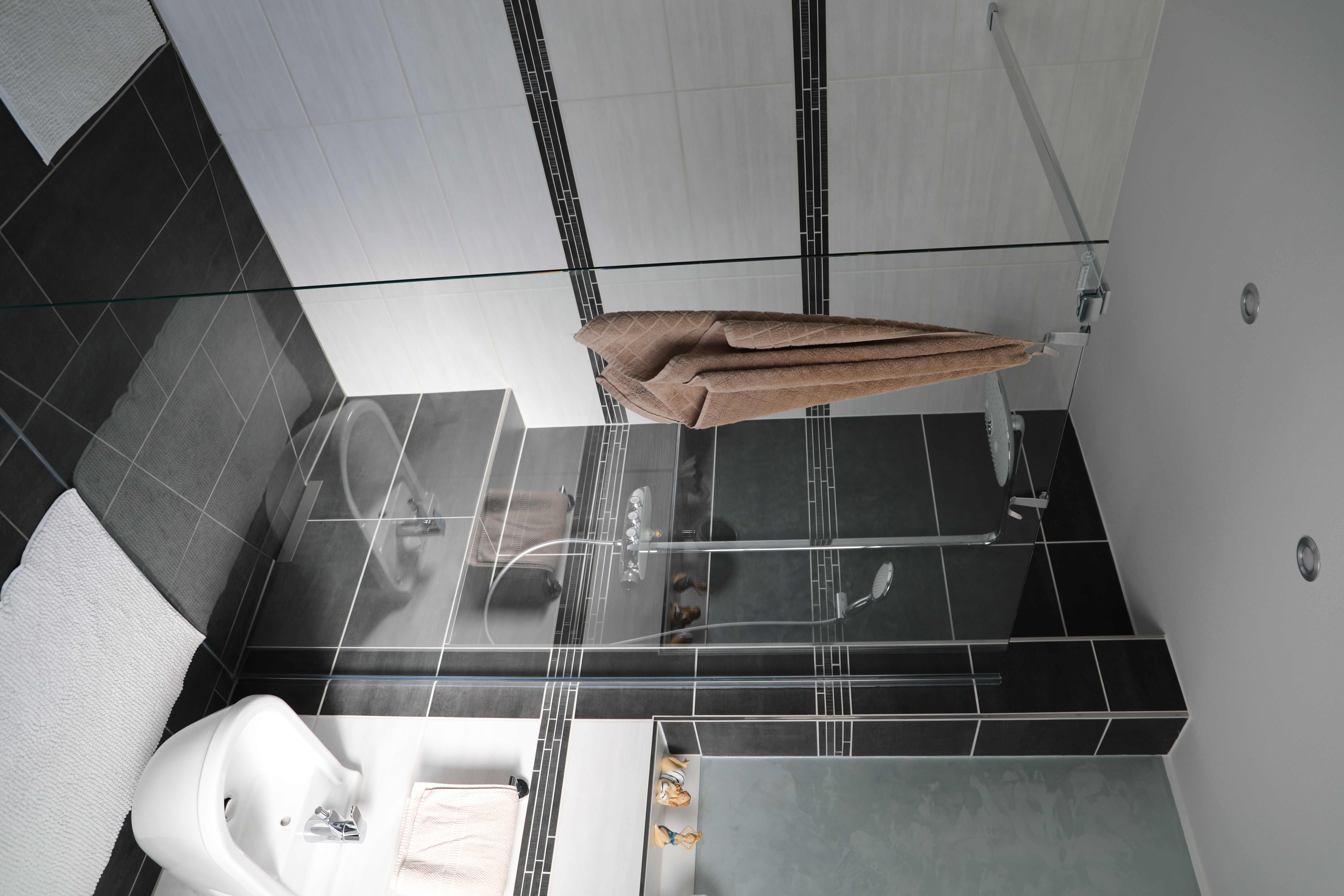 Badsanierung in Altbau – Nachher Bild 6