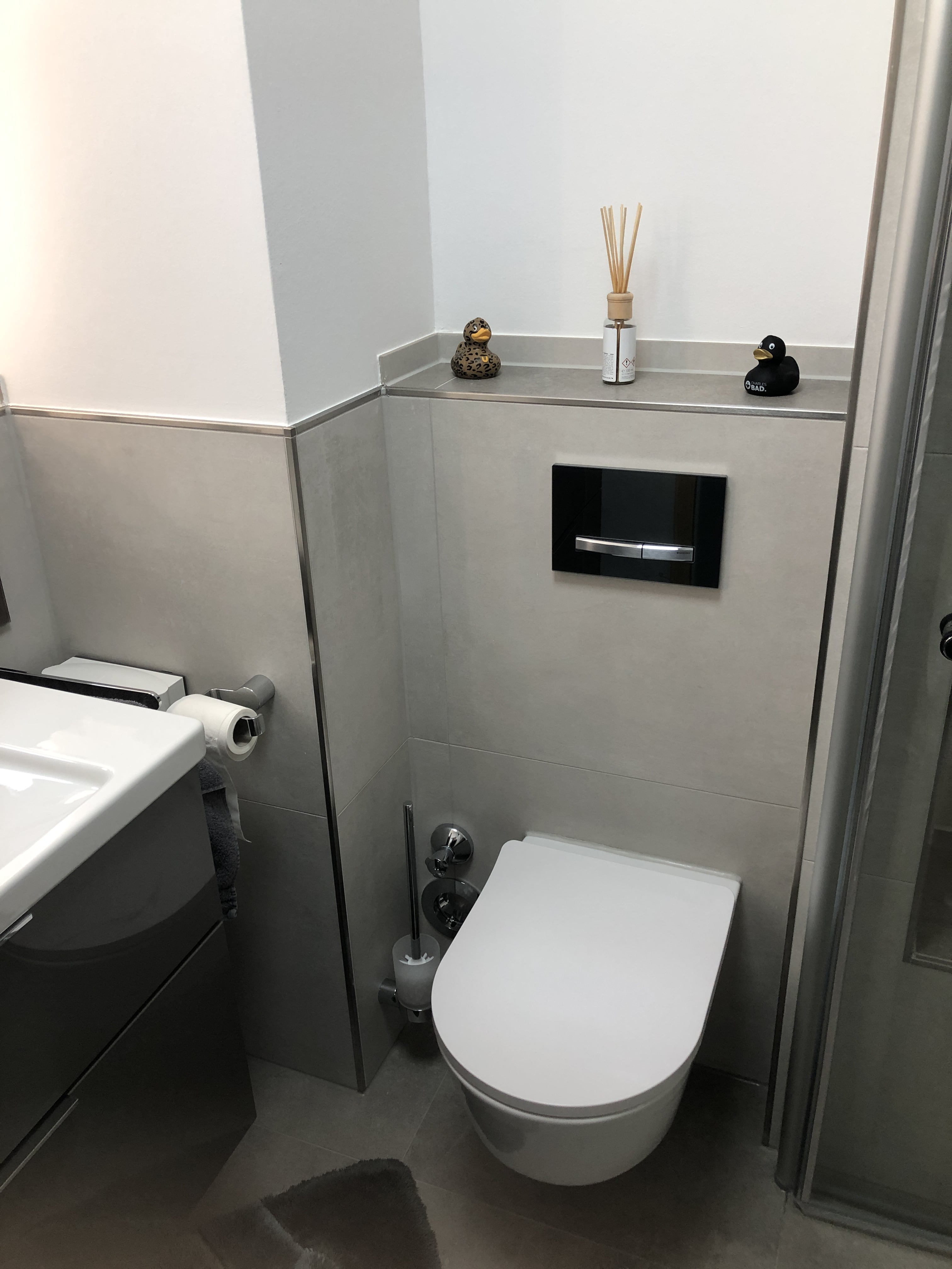 Modernisierung eines kleinen Bades in Duisburg – Nachher Bild 7