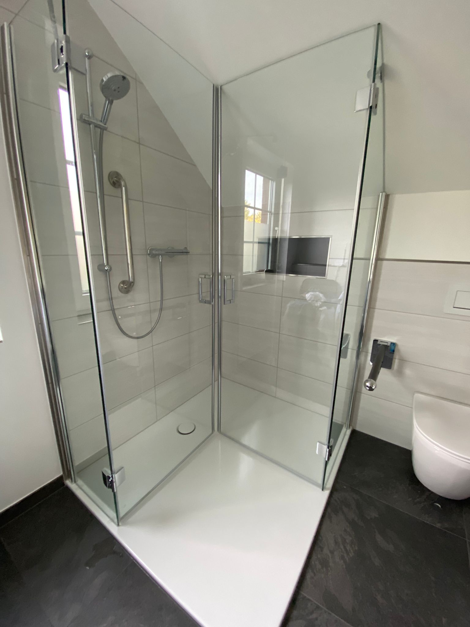 Behindertengerechtes Badezimmer in Moers – Nachher Bild 7