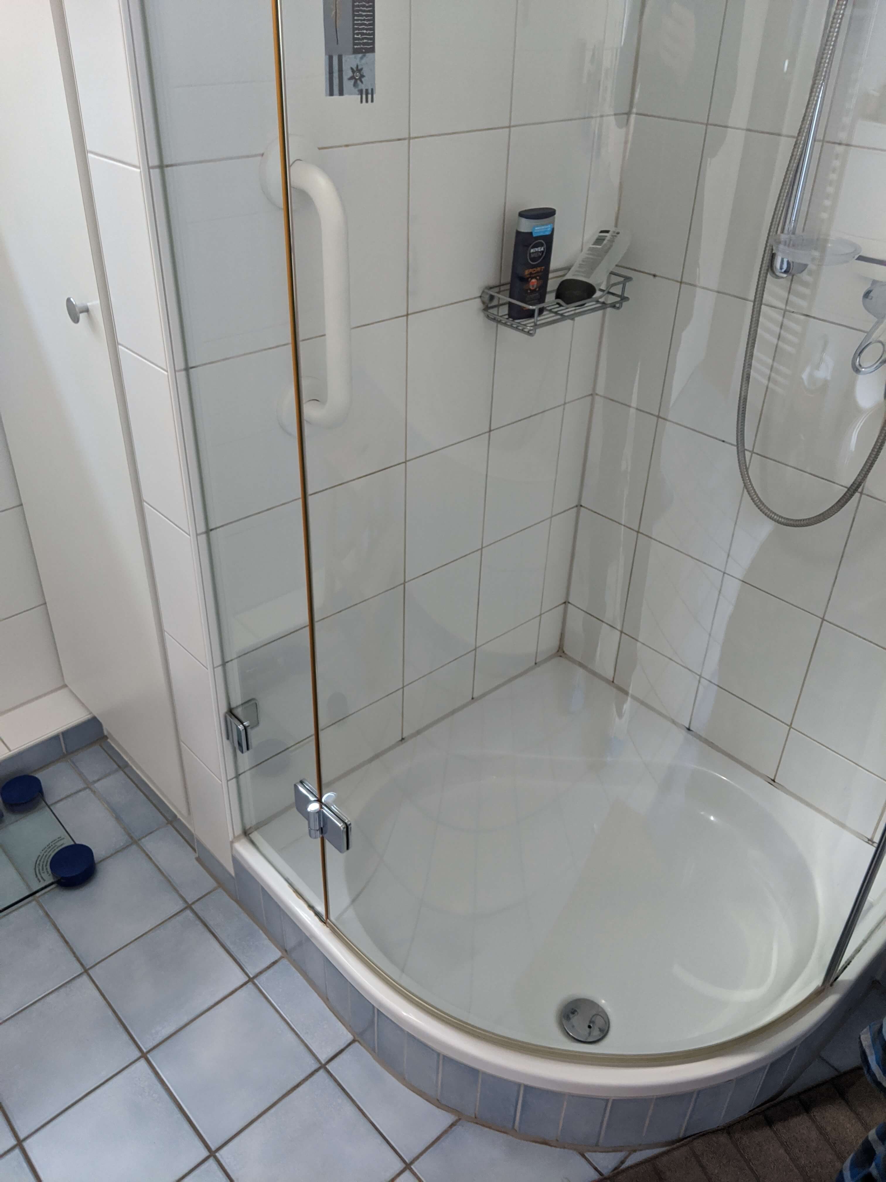 Altersgerechtes Badezimmer in Kempen – Vorher Bild 4