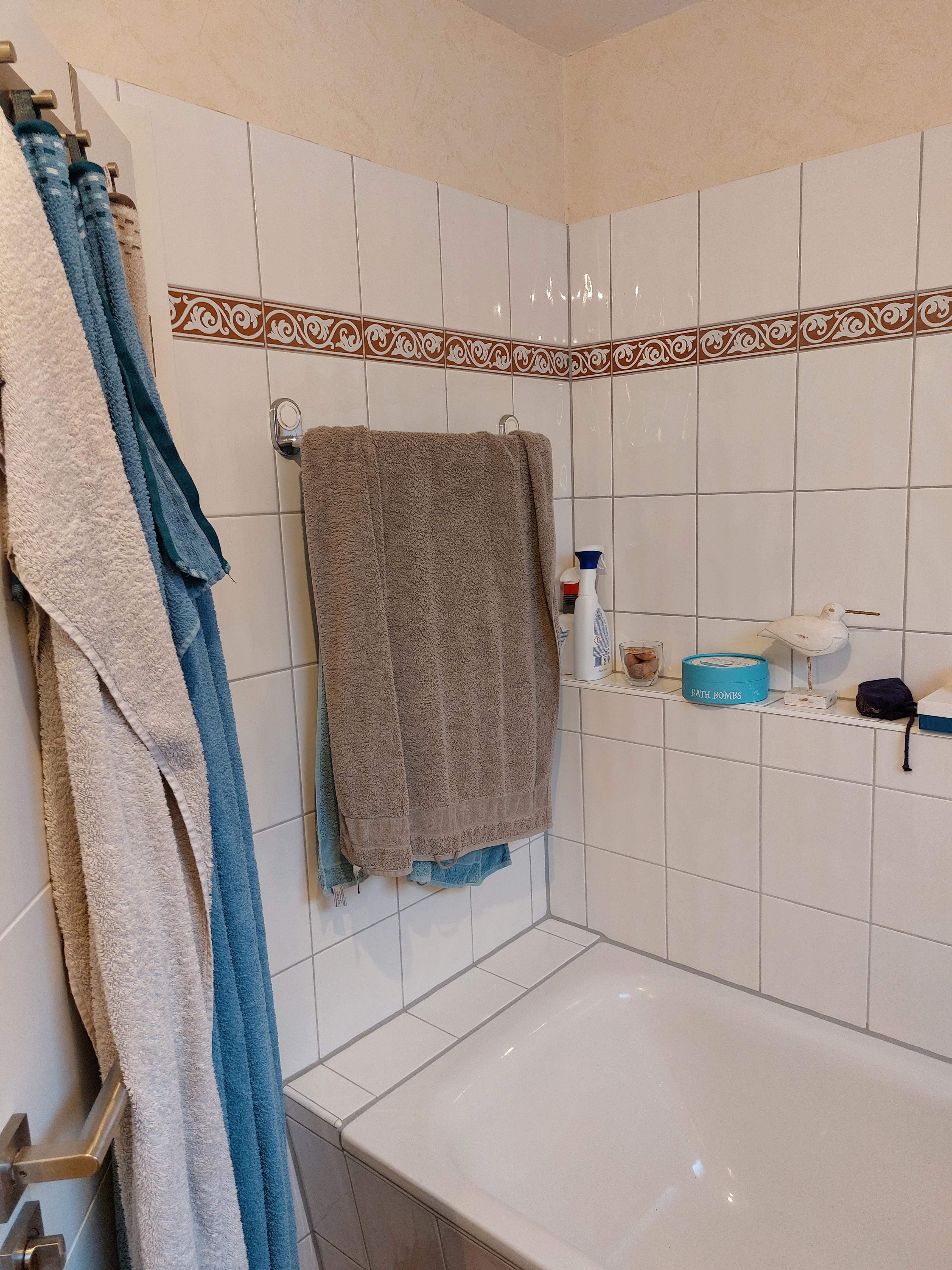 Hochwertiges Bad auf kleinem Raum mit elektrischer Fußbodenheizung – Vorher Bild 4