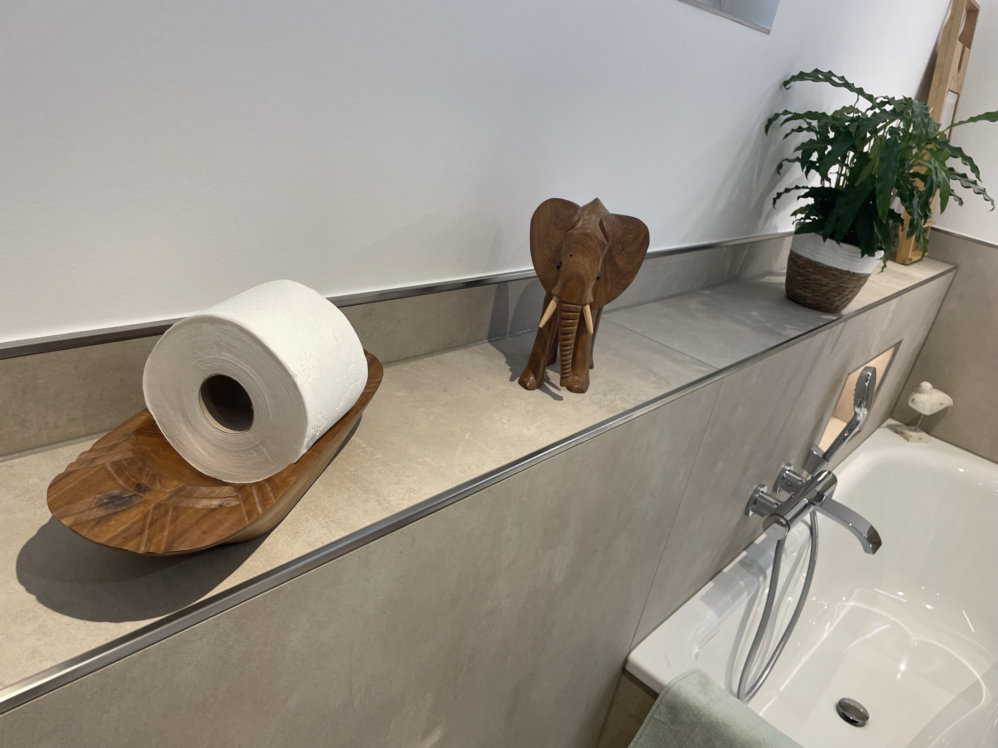 Hochwertiges Bad auf kleinem Raum mit elektrischer Fußbodenheizung – Nachher Bild 4