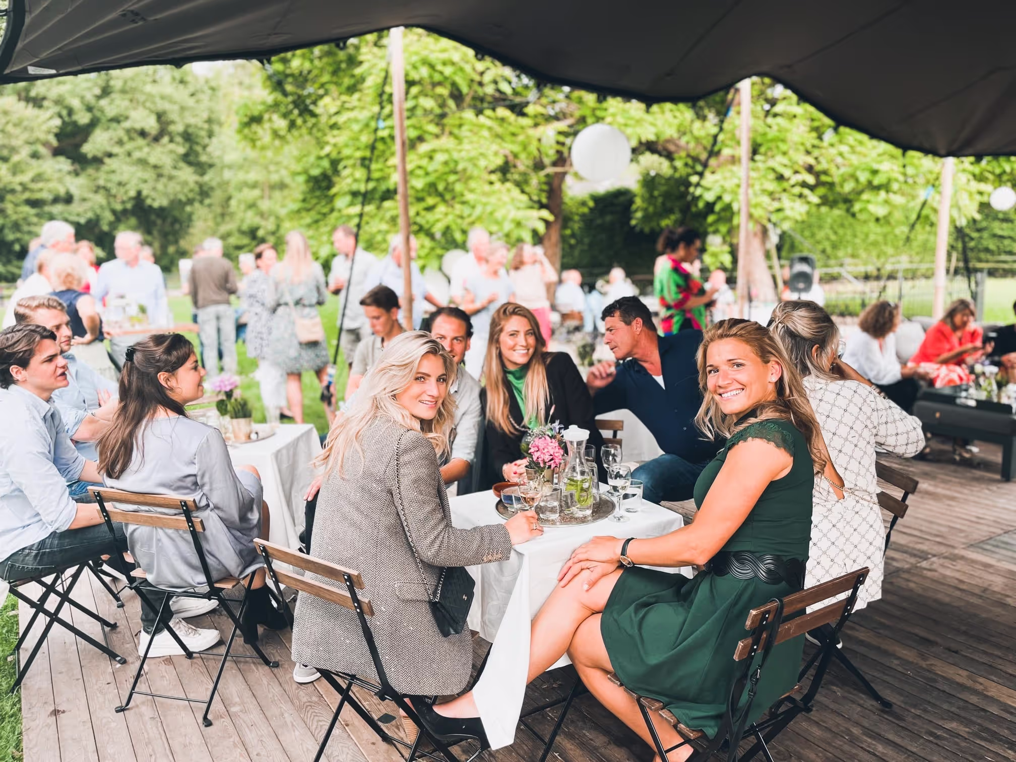 Partycatering op locatie tijdens Tuinfeest
