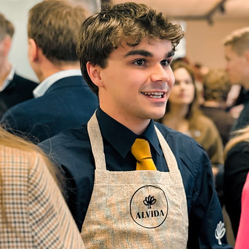 Gastvrije bediening tijdens een bedrijfsreceptie