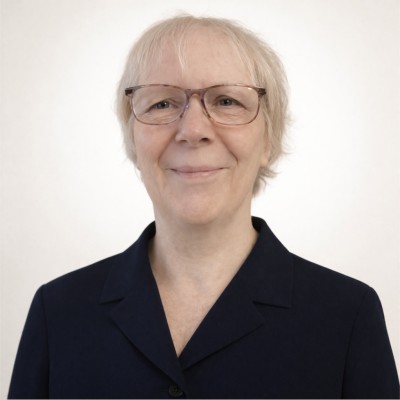 A headshot of Kathy Smith.