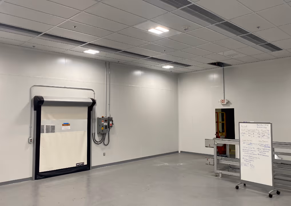 A cleanroom rollup door