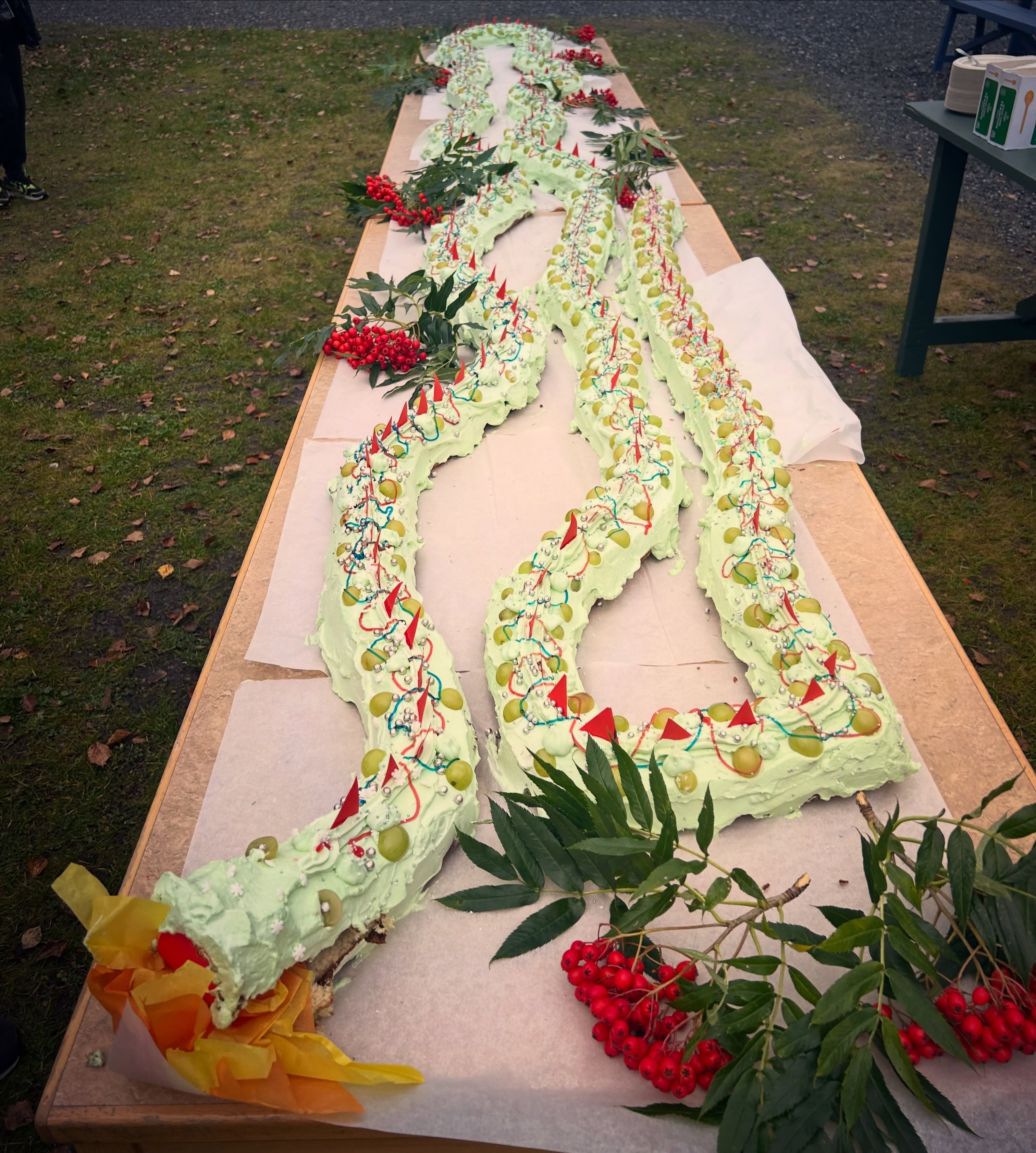 Mikaeli firades på skolan och förskolan förra veckan. Det var draktårta, drakar som bekämpades, skördetid, soppa som lagades och svärd som tillverkades.
🍂🥕🐉🔥🗡️🛡️🍁
Barn och elever har också på olika sätt arbetat med mod, som Mikaeli mycket handlar om.