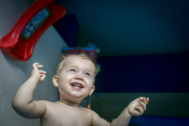 fotografías de niños en el agua en Alicante