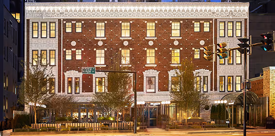 The exterior of the Viceroy Hotel in Chicago