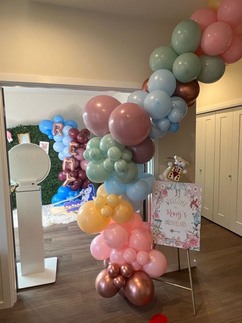 Balloon Garland Decor