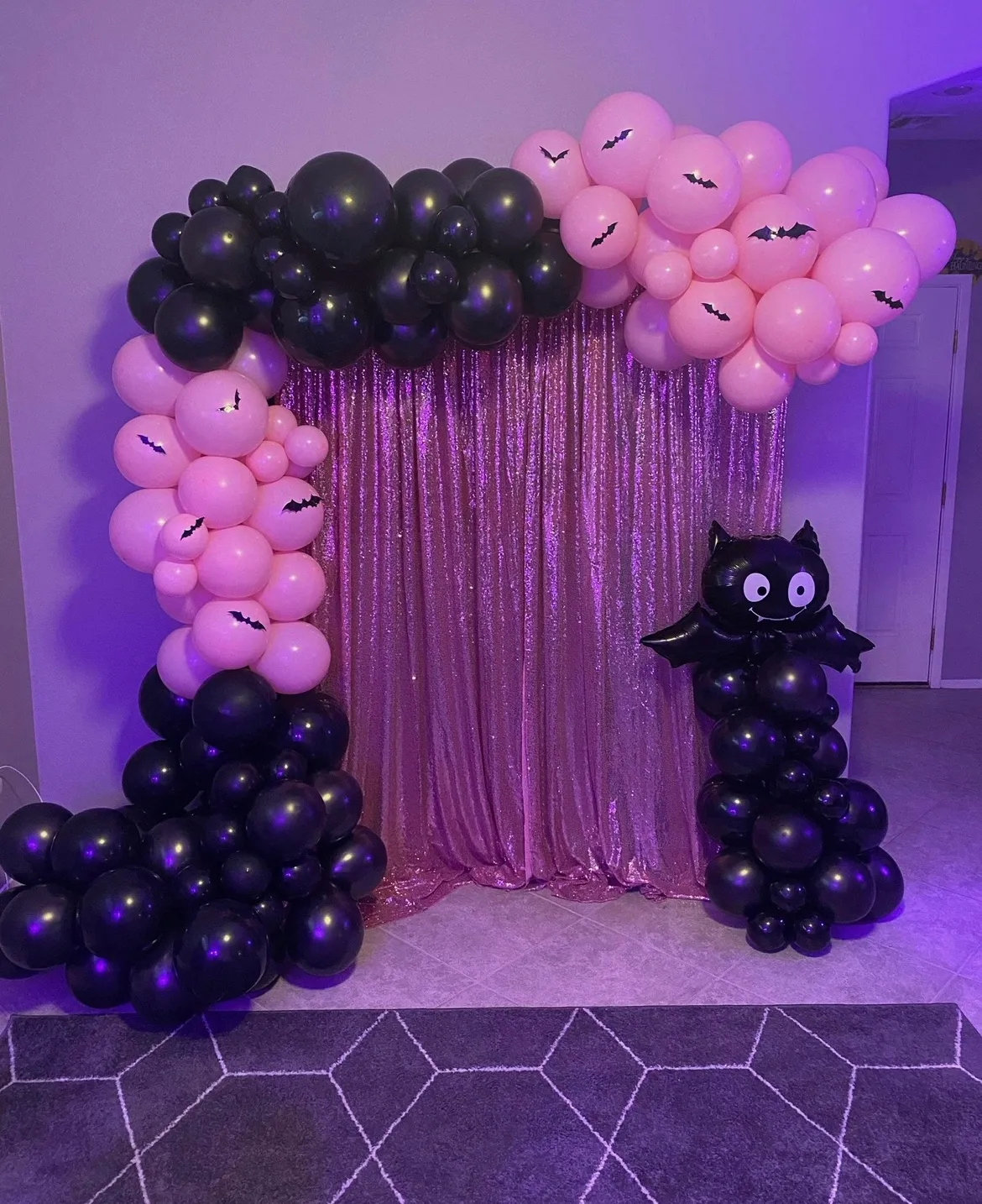 Balloon garland party decor by Social Booth LV